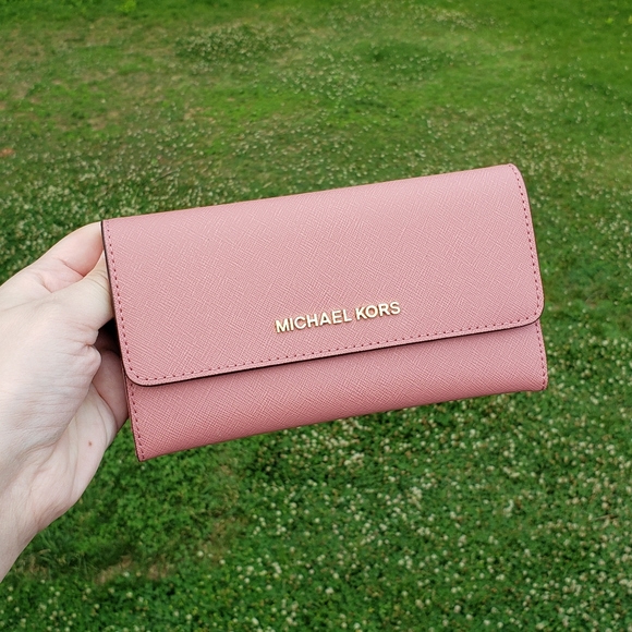 Michael Kors Handbags - ⚠️LAST 1⚠️Michael Kors Tri Fold Large Wallet Pink